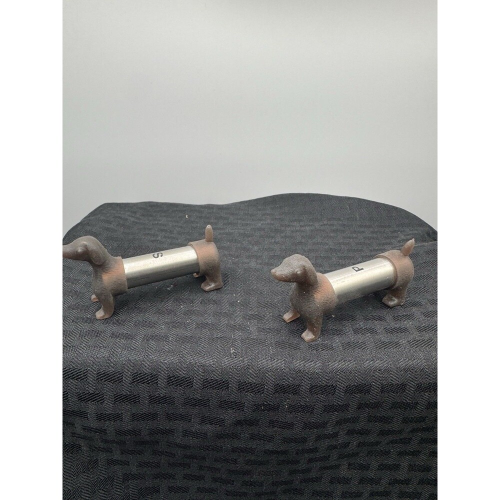 KIKKERLAND Stainless Steel/Rubber DACHSHUND Weiner Dog SALT & PEPPER SHAKERS EUC
